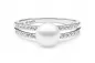 Preview: Eleganter doppelter Ring mit weißer Perle 7-7.5 mm, 2 Zirkoniaringe, 925er rhodiniertes Silber, Gaura Pearls, Estland Preview: Eleganter doppelter Ring mit weißer Perle 7-7.5 mm, 2 Zirkoniaringe, 925er rhodiniertes Silber, Gaura Pearls, Estland