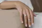 Preview: Eleganter doppelter Ring mit weißer Perle 7-7.5 mm, 2 Zirkoniaringe, 925er rhodiniertes Silber, Gaura Pearls, Estland Bild 2 Preview: Eleganter doppelter Ring mit weißer Perle 7-7.5 mm, 2 Zirkoniaringe, 925er rhodiniertes Silber, Gaura Pearls, Estland Bild 2