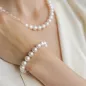 Preview: Gaura Pearls Perlenarmband - weiß, 9 mm, 585 Weiß/Gelbgold Bild 3