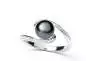Preview: Geschwungener Ring mit schwarzer Perle 7.5-8 mm mittig, Zirkonia, 925er rhodiniertes Silber, Gaura Pearls, Estland
