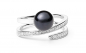 Preview: Geschwungener Ring mit schwarzer Perle 8-8.5 mm, Zirkonia, 925er rhodiniertes Silber, Gaura Pearls, Estland