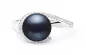 Preview: Perlenring schwarz 9.5-10 mm umfasst mit Zirkonia, 925er rhodiniertes Silber, Gaura Pearls, Estland Preview: Perlenring schwarz 9.5-10 mm umfasst mit Zirkonia, 925er rhodiniertes Silber, Gaura Pearls, Estland
