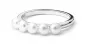 Preview: Perlenschmuck Set - Klassisch elegant - Perlenring weiß, Perlenohrring hängend weiß, Marke: Gaura Pearls, Estland Preview: Perlenschmuck Set - Klassisch elegant - Perlenring weiß, Perlenohrring hängend weiß, Marke: Gaura Pearls, Estland