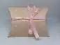 Preview: Perlenklassiker Geschenkverpackung rosa mit Schleife