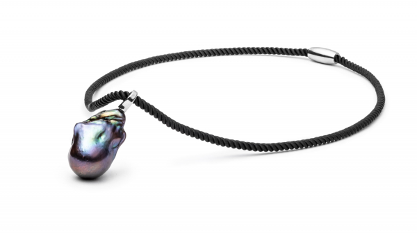 Textilkette mit Perlenanhänger Perle barock schwarz, 43 cm Kettenlänge, Marke: Gaura Pearls, Estland