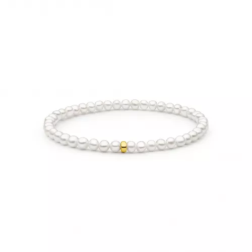 Gaura Pearls Perlenarmband mit weißen Süßwasserzuchtperlen 4–4,5 mm auf elastischem Flexband, mit vergoldetem Zwischenteil
