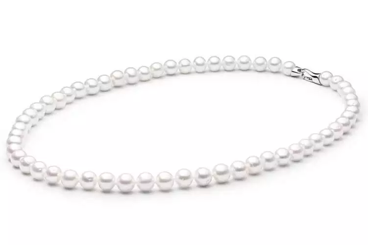 Elegante Perlenkette weiß rund 9-10 mm, 45 cm, Designverschluss 925er Silber, Gaura Pearls, Estland