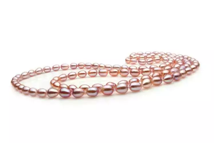 Lange elegante Perlenkette lavendel reisförmig 6-6.5 mm, 120 cm, Gaura Pearls, Estland