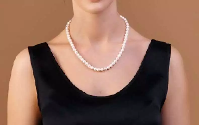Elegante Perlenkette weiß rund 7.5-8 mm, 50 cm, Verschluss 14K Weiß/Gelbgold, Gaura Pearls, Estland