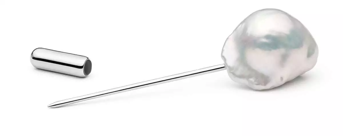 Brosche Nadel weiß 12.5-14 mm, Kasumi like, 925er rhodiniertes Silber, Gaura Pearls, Estland