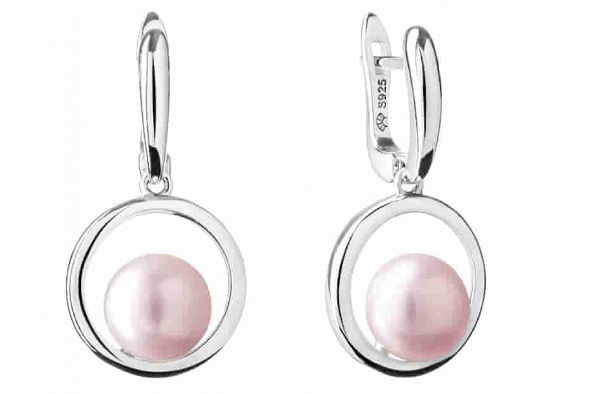 Casual Perlenohrhänger lavendel rund 8.5-9 mm, Englischer Verschluss, Gaura Pearls, Estland