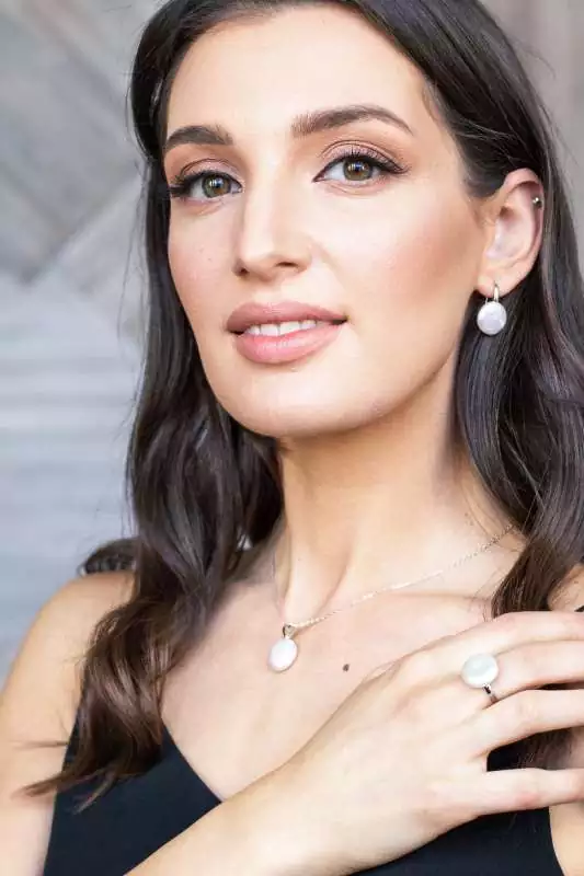 Eleganter Ring mit weißer großer Perle 14 mm, 925er rhodiniertes Silber, Gaura Pearls, Estland Bild 2