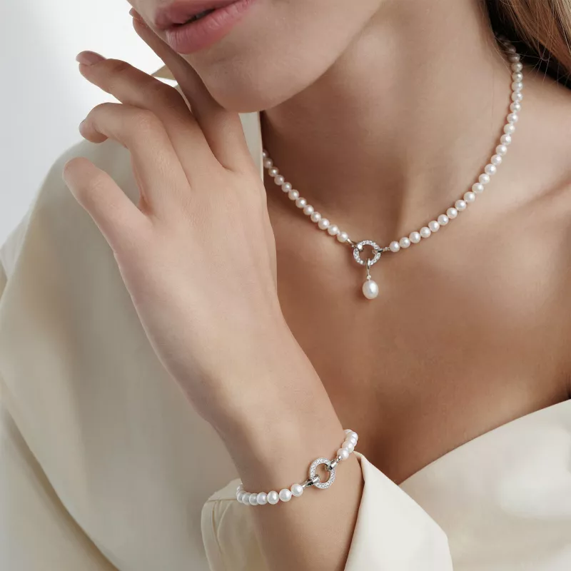 Luxury-Perlencollier weiß mit Zirkonia/Silber-Zierverschluss, rund, 5-5.5 mm, 45 cm BIld 3