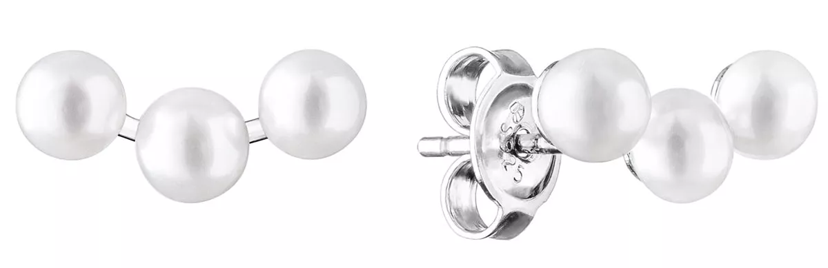 Moderner sportlicher Perlenohrstecker weiß klein rund 3.5-4 mm, Verschluss 925er Silber, Gaura Pearls, Estland Moderner sportlicher Perlenohrstecker weiß klein rund 3.5-4 mm, Verschluss 925er Silber, Gaura Pearls, Estland