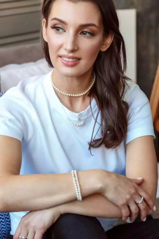 Moderne klassische Perlenkette weiß rund 4.5-5.5 mm, 45 cm, 925er Silber, Gaura Pearls, Estland