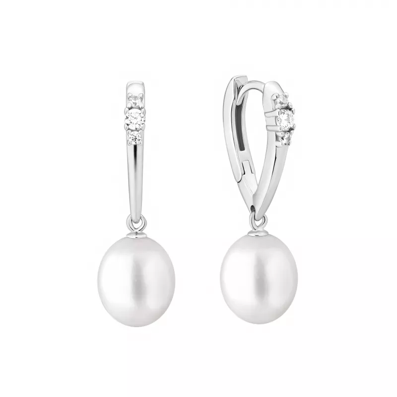 Gaura Pearls Ohrhänger mit weißen Süßwasserzuchtperlen und Zirkonia