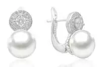 Eleganter Perlenohrring weiß rund 8.5-9 mm, Zirkonia, Englischer Verschluss, 925er Silber, Gaura Pearls, Estland